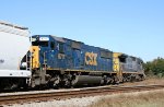 CSX 7606 & 8717 lead train Q492 onto the Andrews Sub